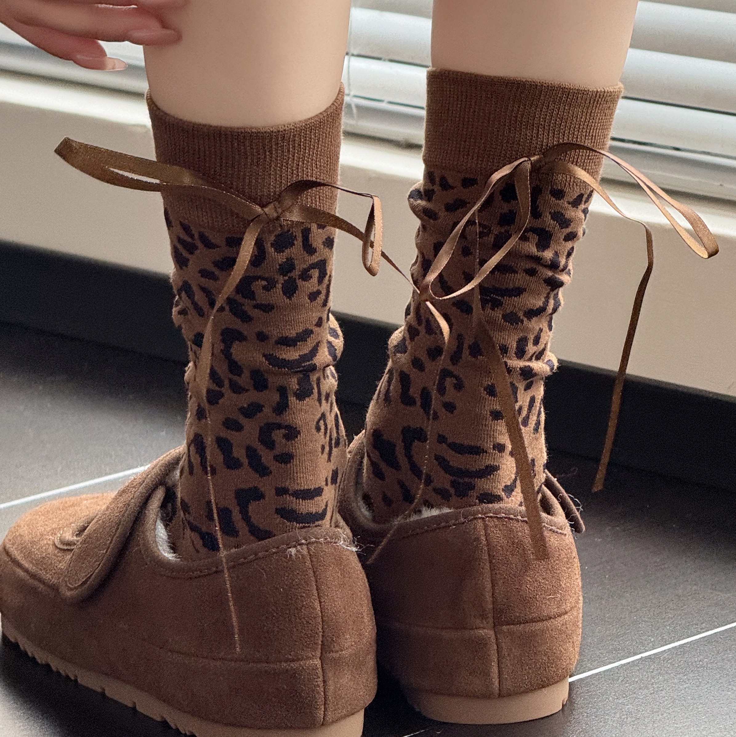 秋冬复古咖啡色蝴蝶结堆堆短袜子