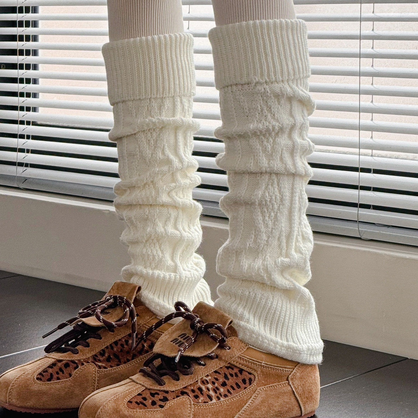 秋冬款麻花纹腿套jk米白色袜套加厚保暖女烟灰色咖色中筒堆堆袜