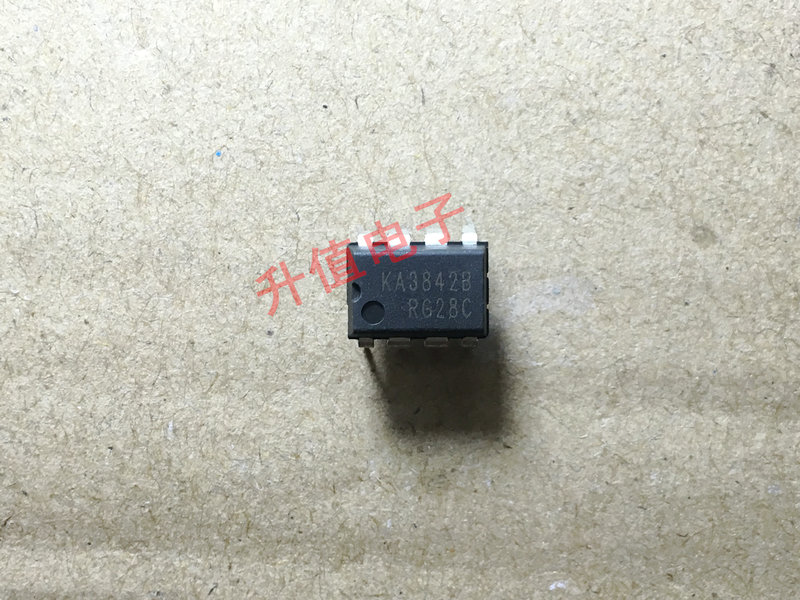 UC3842AN UC3842B KA3842 开关电源芯片 直插封装