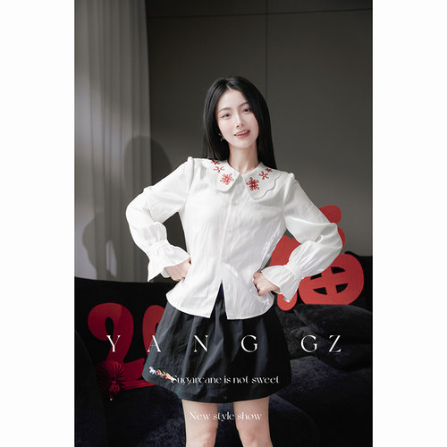 设计感亮感梅花刺绣衬衫上衣女