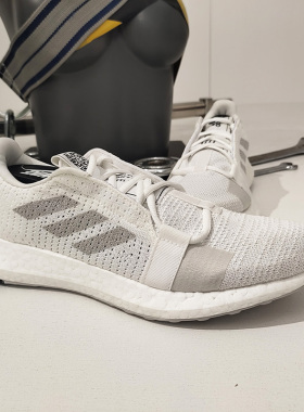 Adidas/阿迪达斯正品 SenseBOOST GO m 男子休闲运动跑步鞋G26940