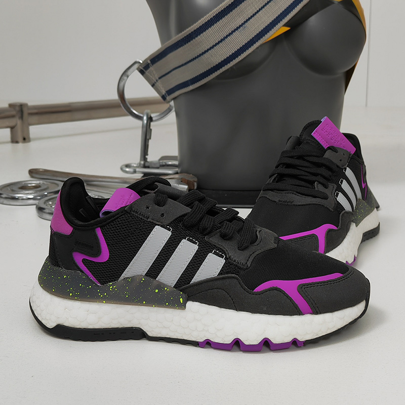 阿迪达斯男女经典运动休闲鞋