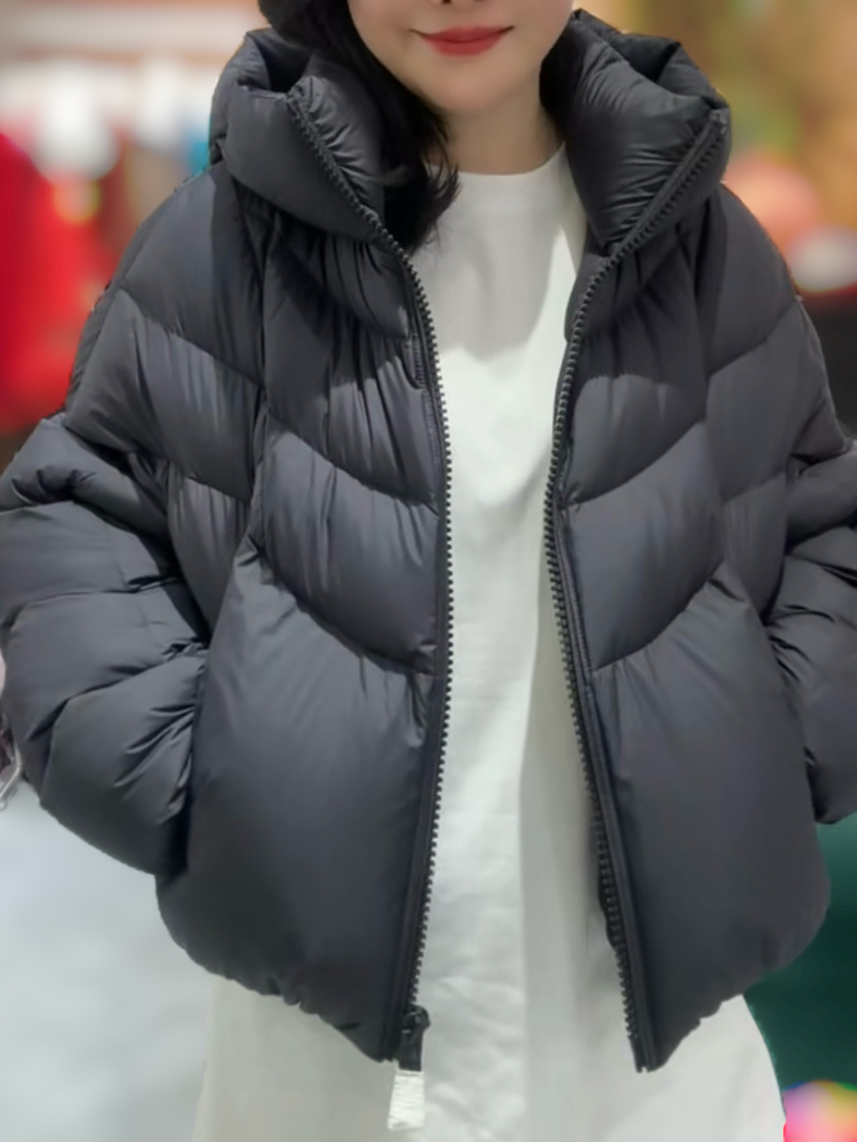 安西娅 高品质可溯源款90白鹅绒短款连帽羽绒鹅绒服