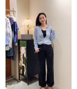 安西娅 前领铃兰花手工开衫