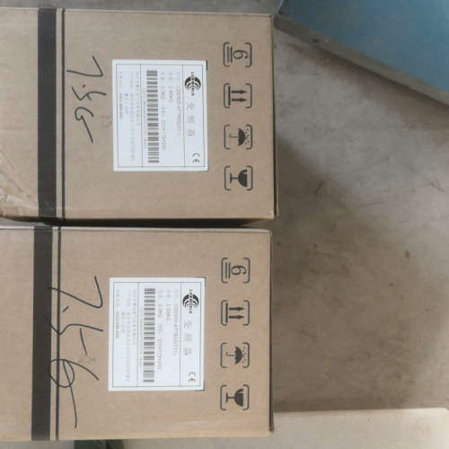 康元7.5KW变频器,CDE800-4T7R5G/011L,