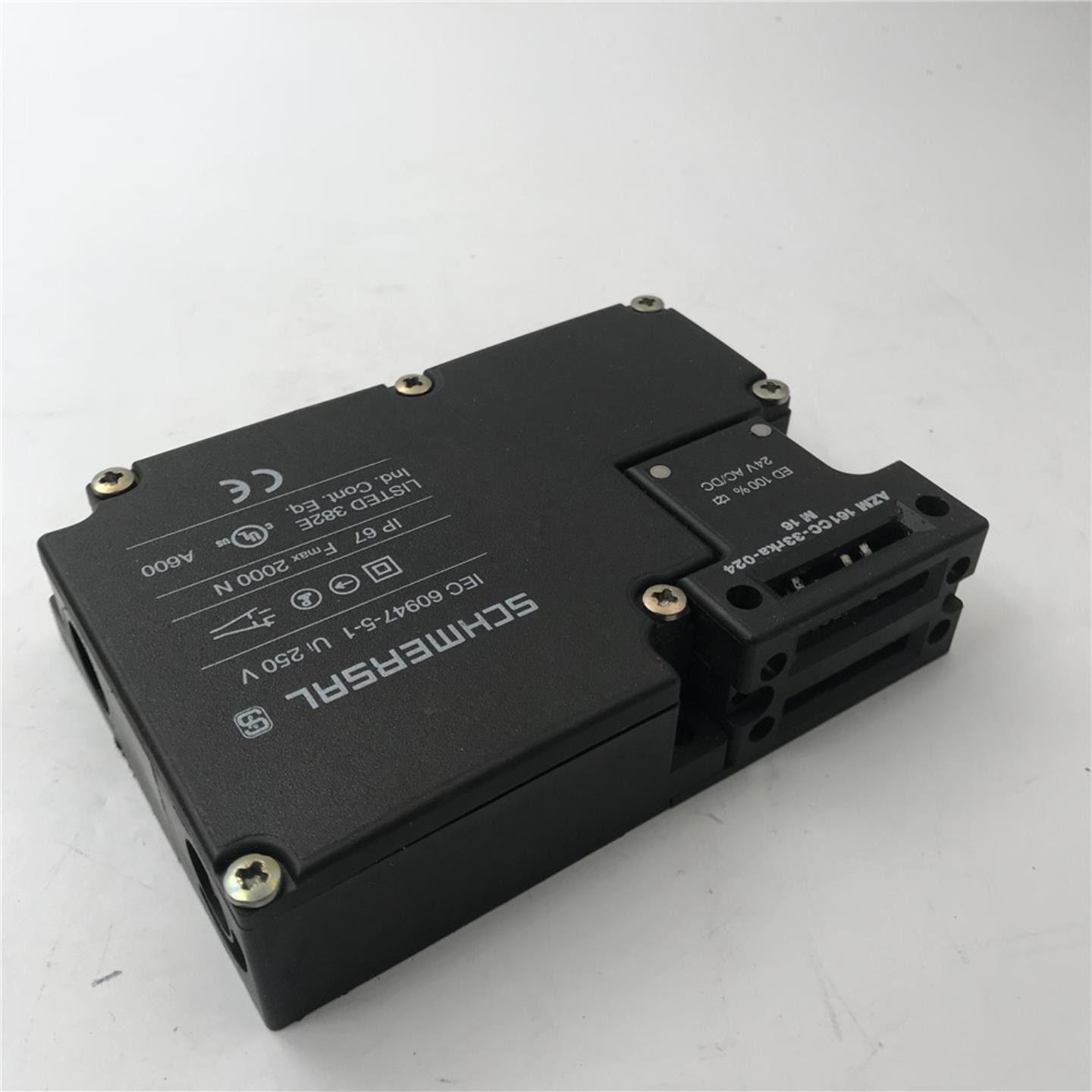 SCHMERSAL施迈赛安全门开关AZM161CC-33RKA-024 实拍