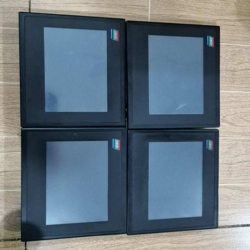 东芝变频器VFNC1S-2004PL，220V0.4kw