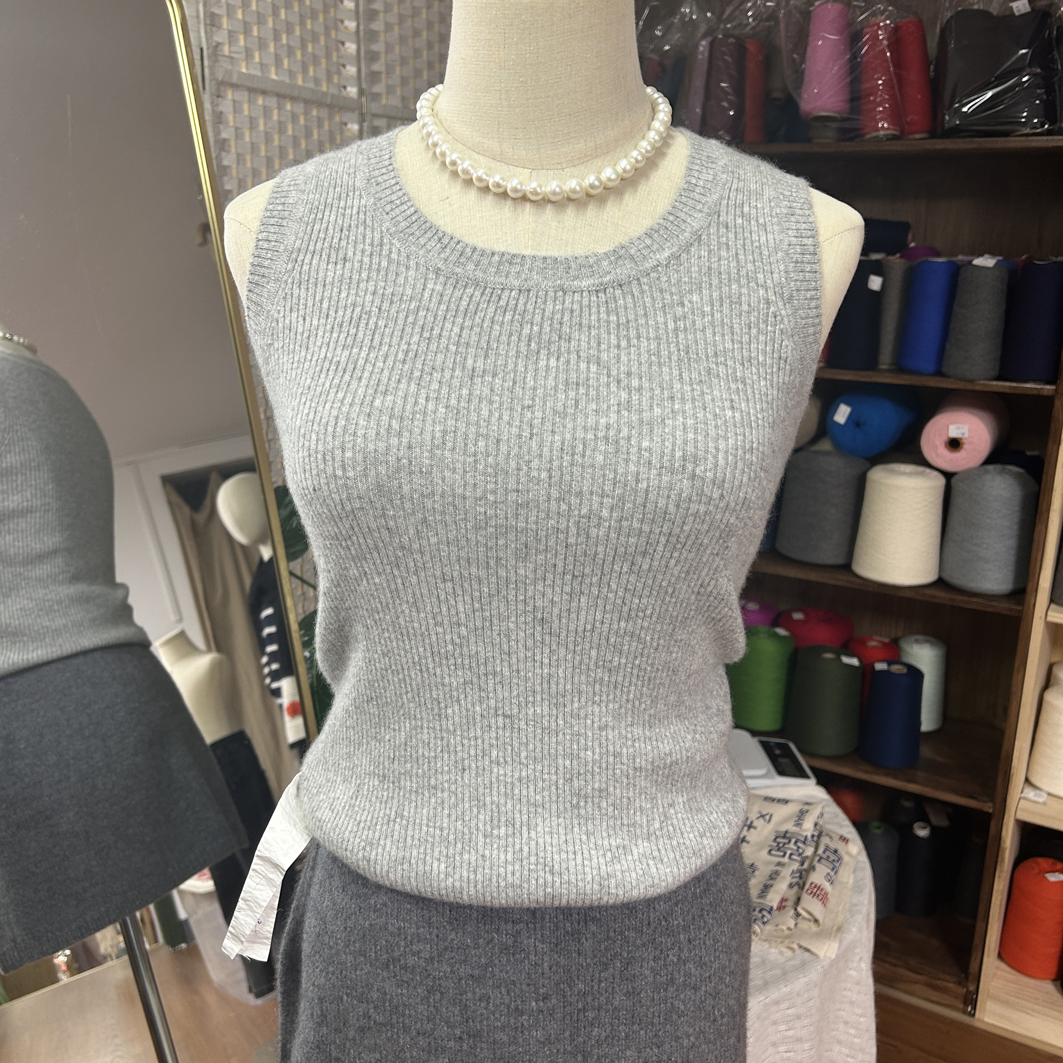 定制款均码弹力衫洪叶云台正品羊绒背心