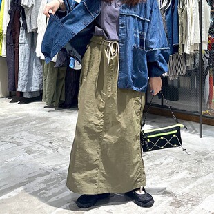 早秋日系N高腰纯尼龙褶皱肌理感抽绳设计山系工装风直筒中长裙