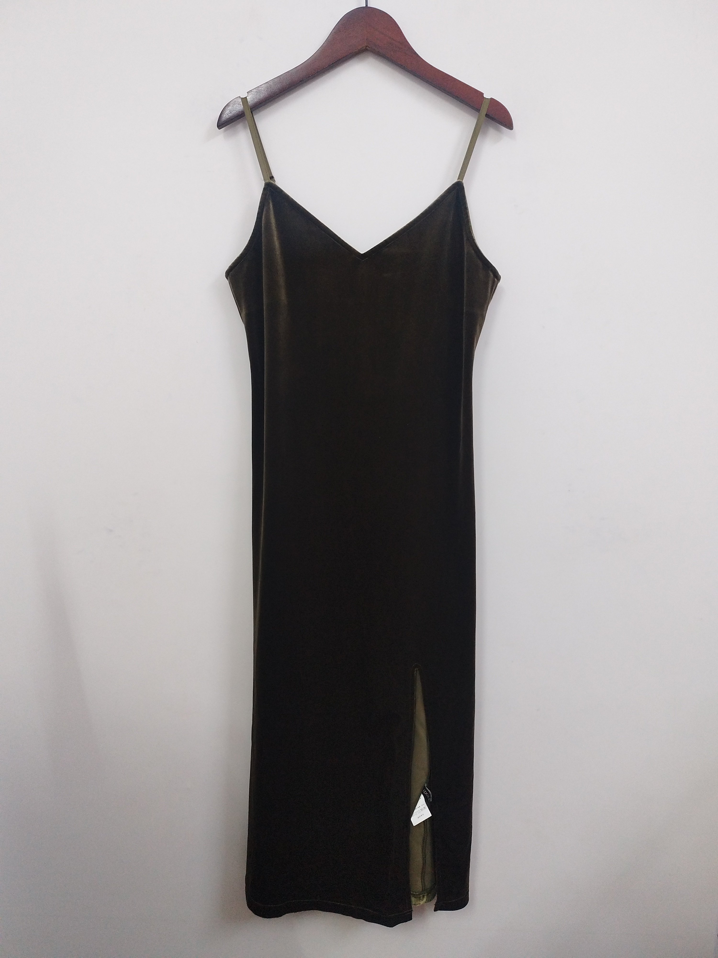 奕多 高级感复古金丝绒高级感内搭修身显瘦吊带打底连衣裙S/M/L码