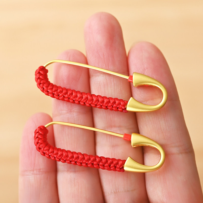 婴儿宝宝金色安全别针孕妇吓惊防压身护平安驱外出门符邪桃木挂件,饰品/流行首饰/时尚饰品新,胸针,淘宝优惠券,粉丝福利购,淘宝优惠卷