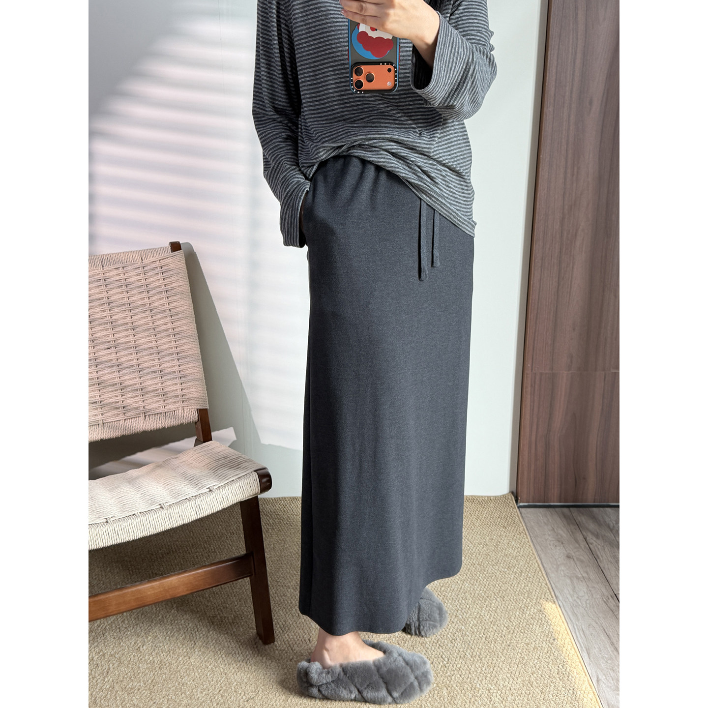 6号衣橱 l 松驰简约 复合弹力平绒纤维 松紧腰宽松直筒休闲半裙