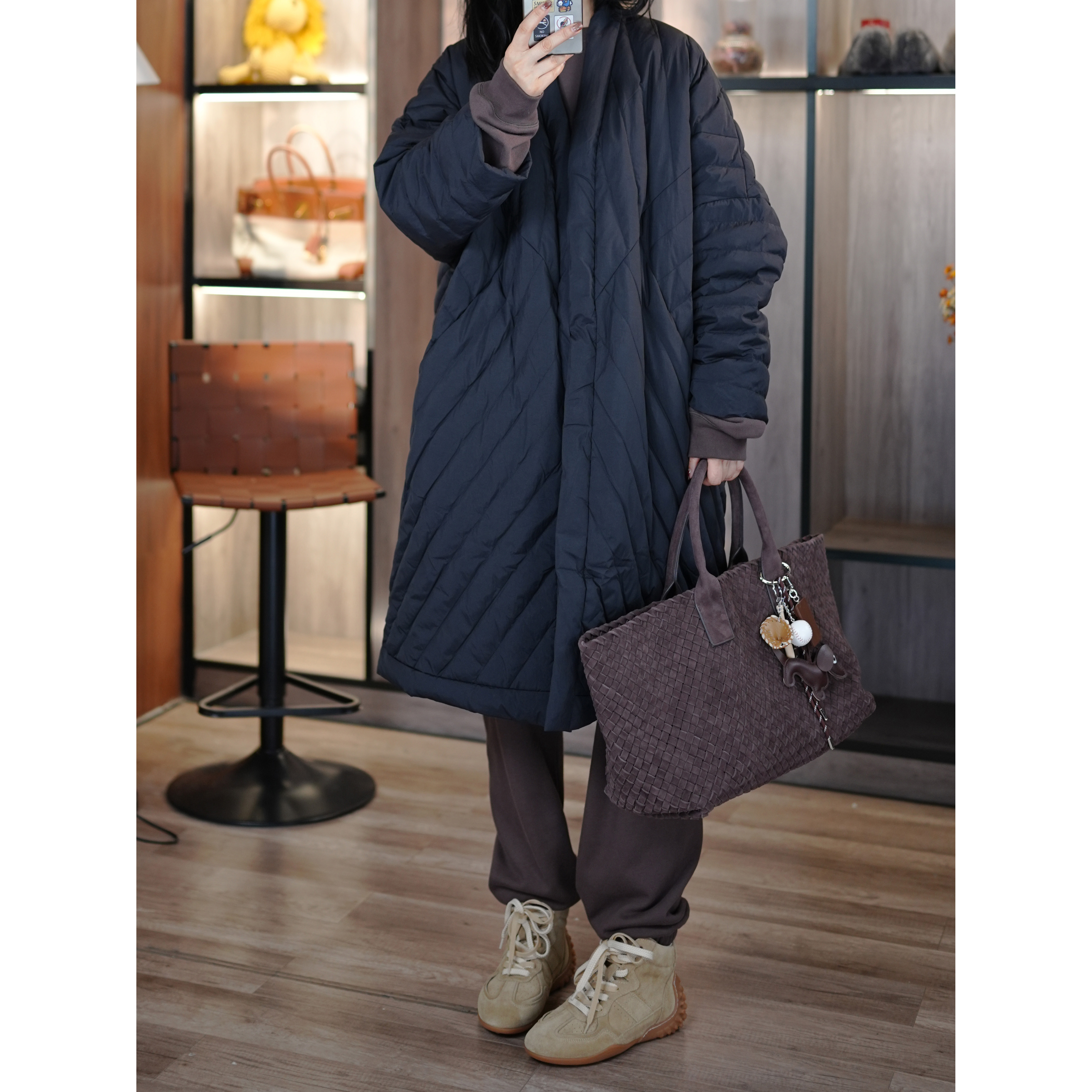 日系文艺95白鹅绒V领宽松羽绒服