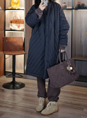 6号衣橱 l 日系文艺简约 95白鹅绒绗缝填充V领磁吸扣黑色羽绒服