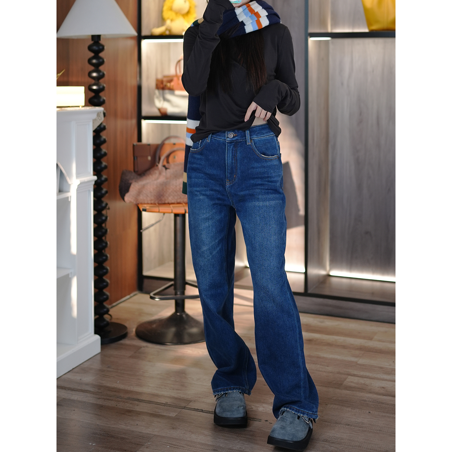 洗水丹宁植物绒宽松直筒牛仔裤