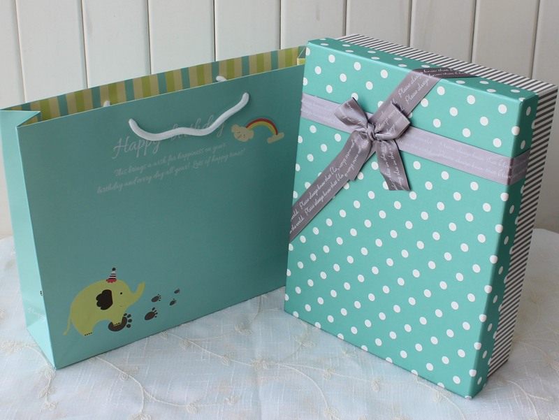 Coffret cadeau pour nouveau-né - Vêtements + Fournitures - Ref 1977552 Image 3