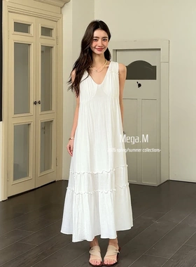 Mega.M 法式v领连衣裙2026春季新款中长款无袖裙子Me26-05019