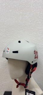 特价款不退不换 Bern单板滑雪头盔成人护具防撞雪盔macon