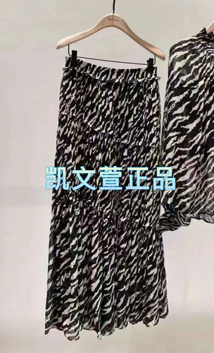 2024秋款专柜正品半身裙