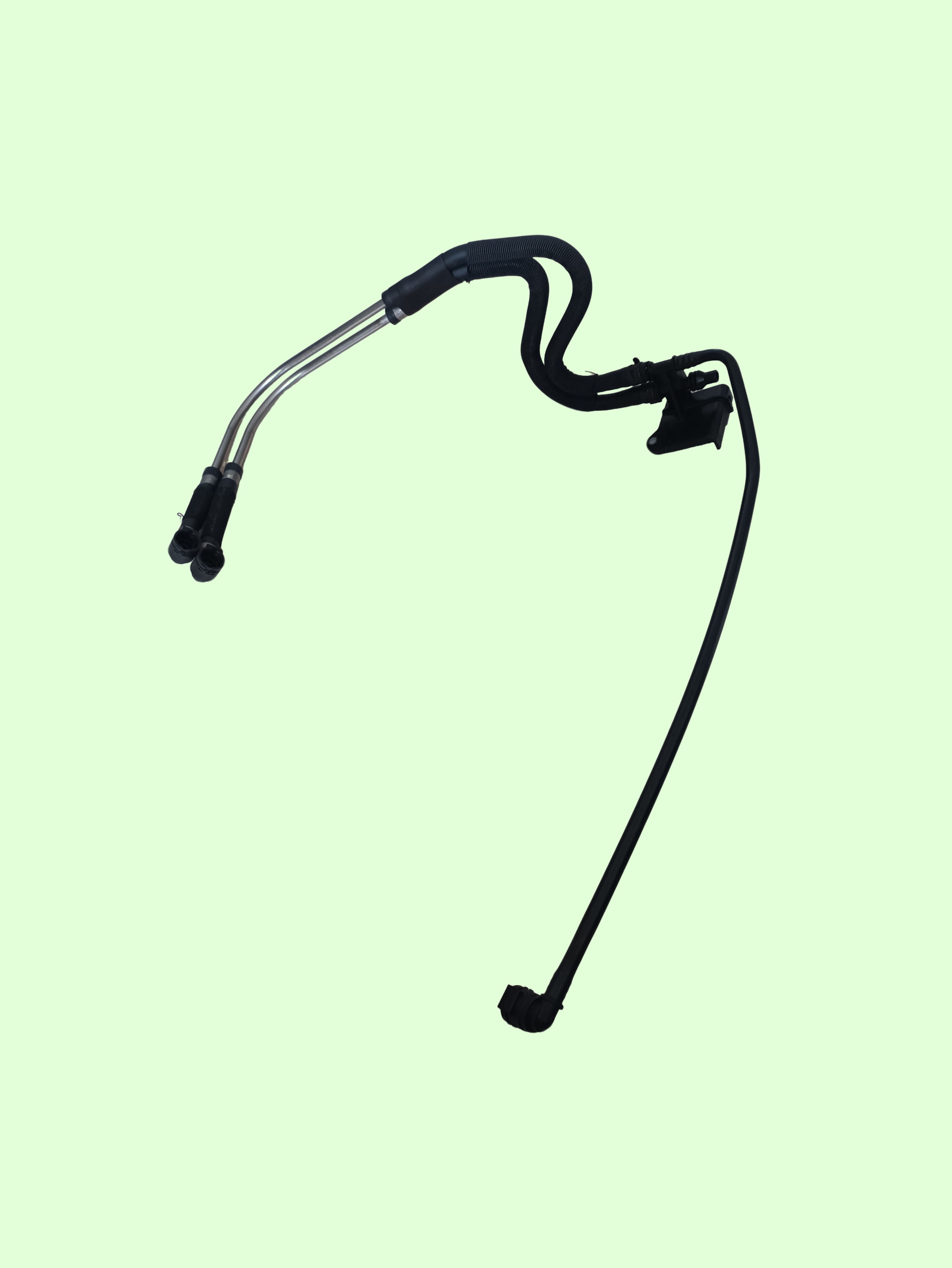 A9605000608新款奔驰物流车补水壶水管