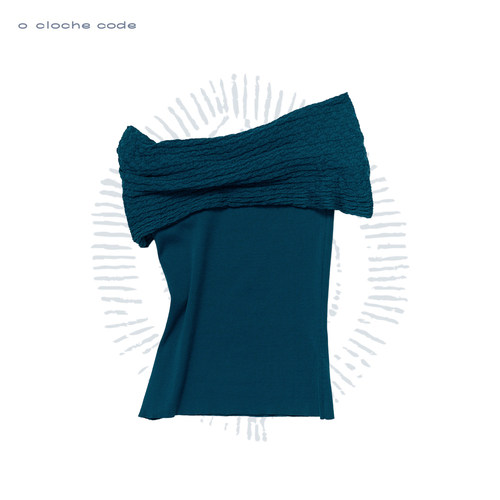 o cloche code 26SS 薄织一字肩上衣
