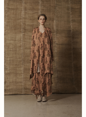 Mutedance 丝质腰带罩衫