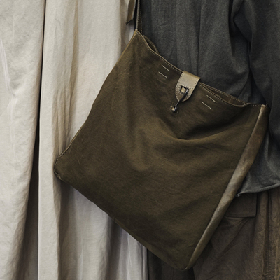 AVIVA JIFEI XUE X Tagliovivo 手工花染单肩方包 TOTE BAG