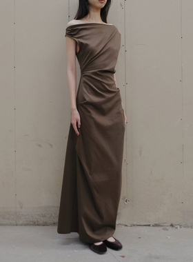 ereasee 微斜裁造型连衣裙