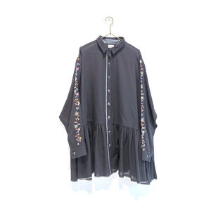 手工刺绣宽松上衣衬衫 EKA 25秋冬