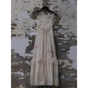 EKA 可调节肩带中长连衣裙