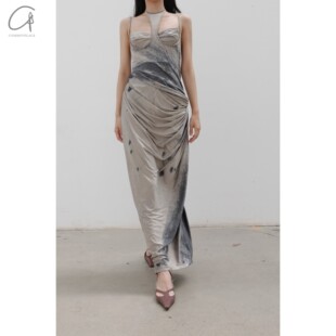 丝绒挂脖垂坠印花连衣裙 WAAG 40%OFF OUDE