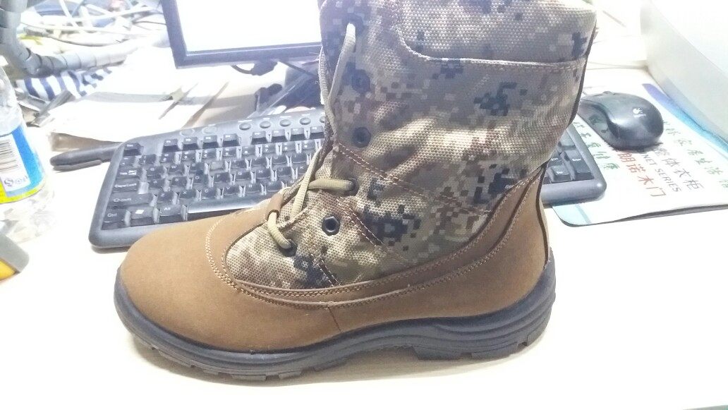 Bottes militaires - Ref 1402112 Image 1