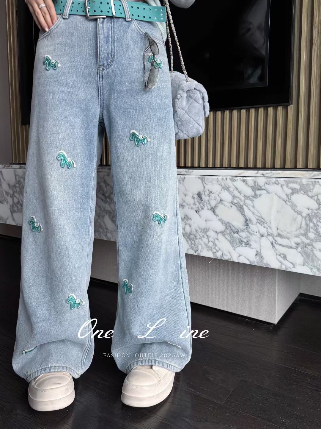 2025新款女装时尚气质百搭显瘦刺绣加厚牛仔裤