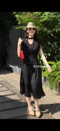 2026新款女装时尚气质百搭显瘦连衣裙