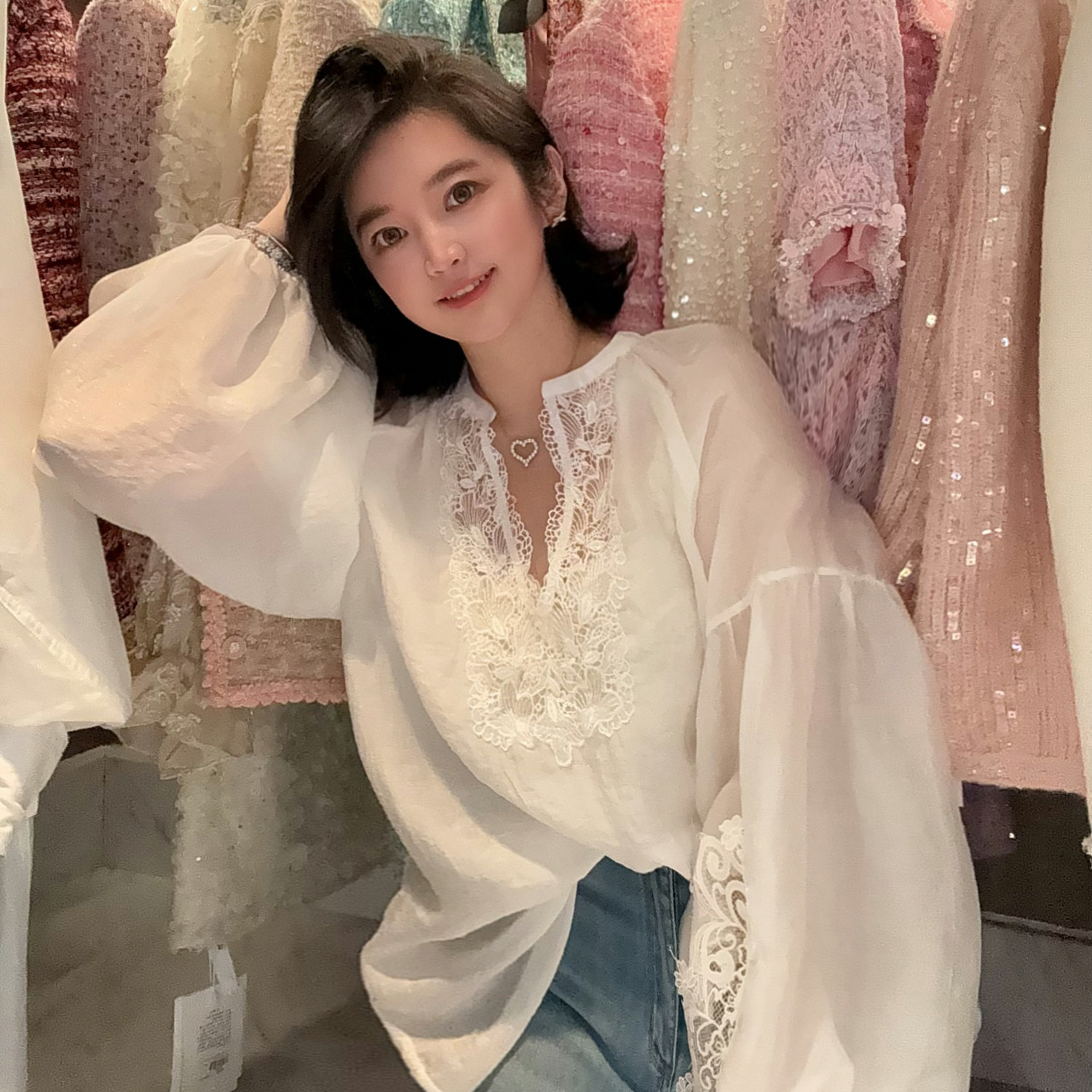 晨锐女装天丝锦纶拼接蕾丝衬衫V领灯笼袖中长款宽松2025新款