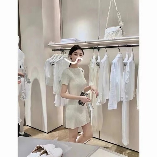 2022 new summer Hepburn Vintage sexy goddess slim short sleeved knitted dress