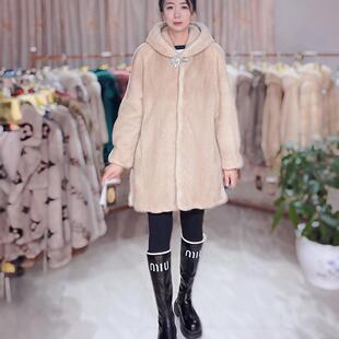 2025共拍链接天鹅绒款 米黄裘皮草外套 女士整貂看价格下单中长款