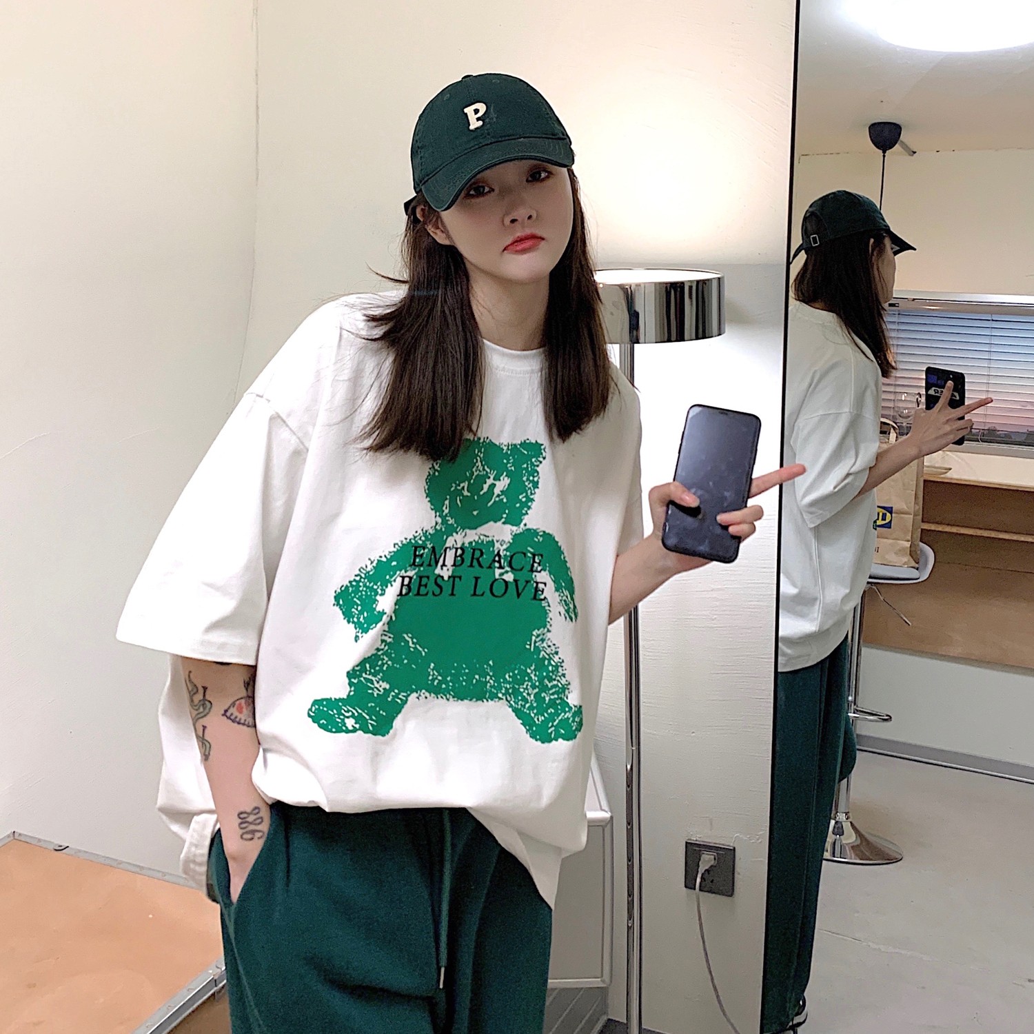 港风夏装手绘小熊印花情侣短袖T恤ins宽松半袖H720P30女类,男装T恤,电商A341