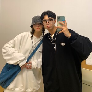 22情侣装春装男女情侣卫衣学院风宽松V领外套H641P45女类控58,43岁老年人穿衣搭配图片