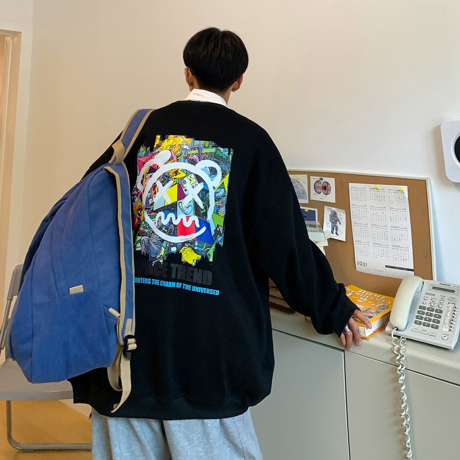 港风新款 卡通涂鸦情侣卫衣女宽松大码外套 H643 P38男类图片
