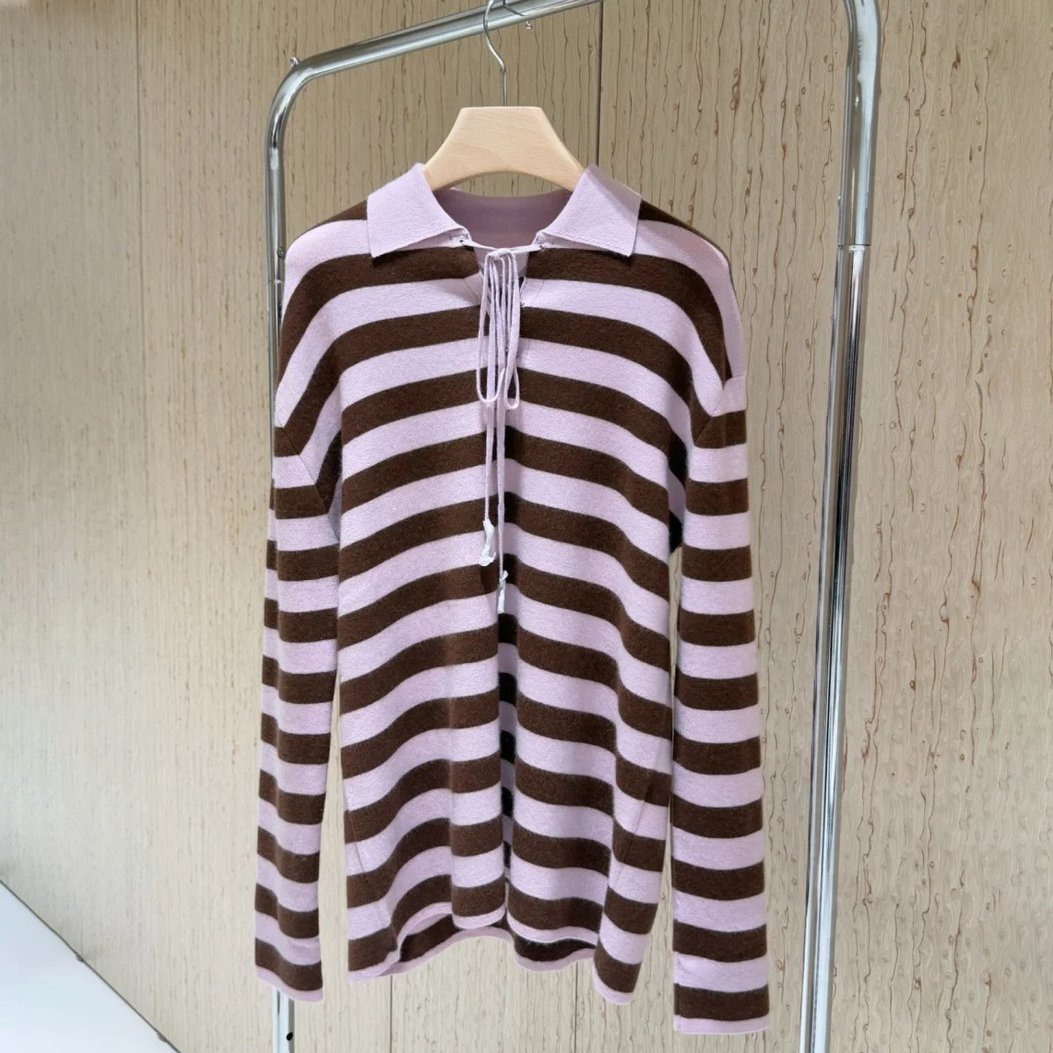 深圳南油高端女装2026春季新款复古撞色条纹宽松时尚长袖针织衫女