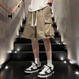 卡其