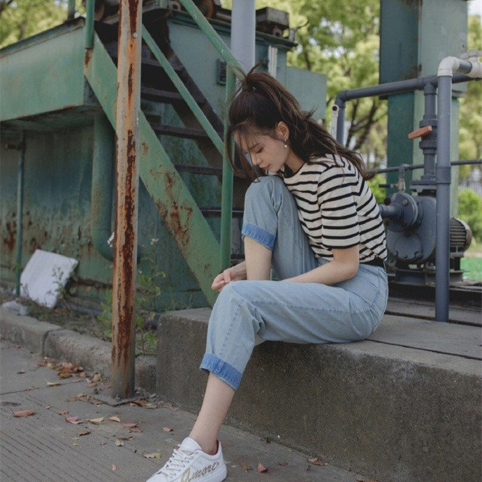 明星沈梦辰同款圆领减龄上衣条纹显瘦短袖宽松T恤女