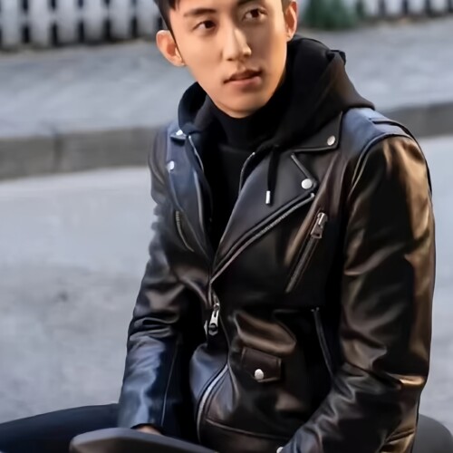 明星同款秋冬连帽真皮机车皮衣男