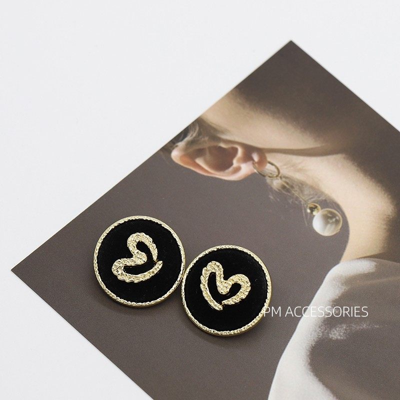 黑色植绒金边立体爱心金属纽扣小香风上衣扣子大衣外套毛衣装饰扣