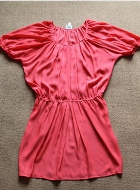 SU*I C*IN FOR M@**Y BO***QUE 美国 小泡袖简约清新连衣裙  红色