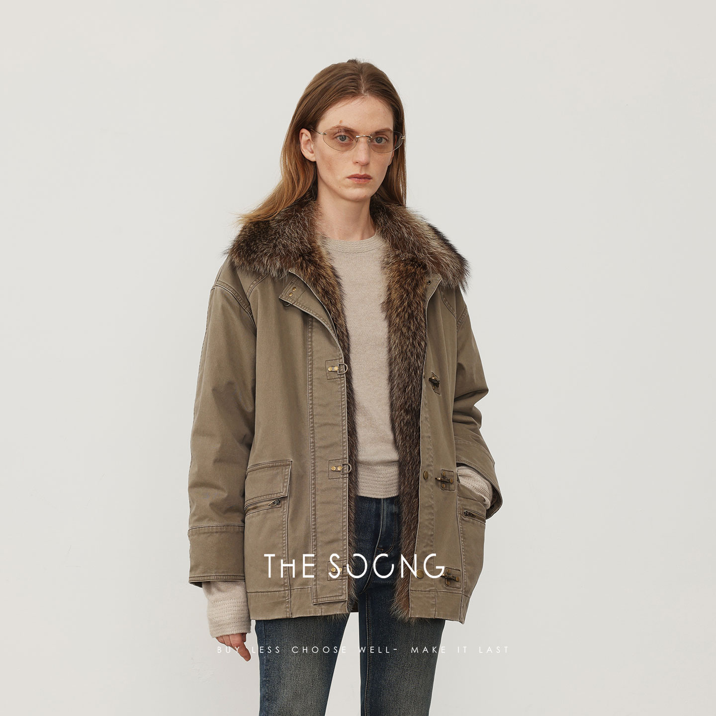 美洲貉90白鹅绒毛领羽绒服