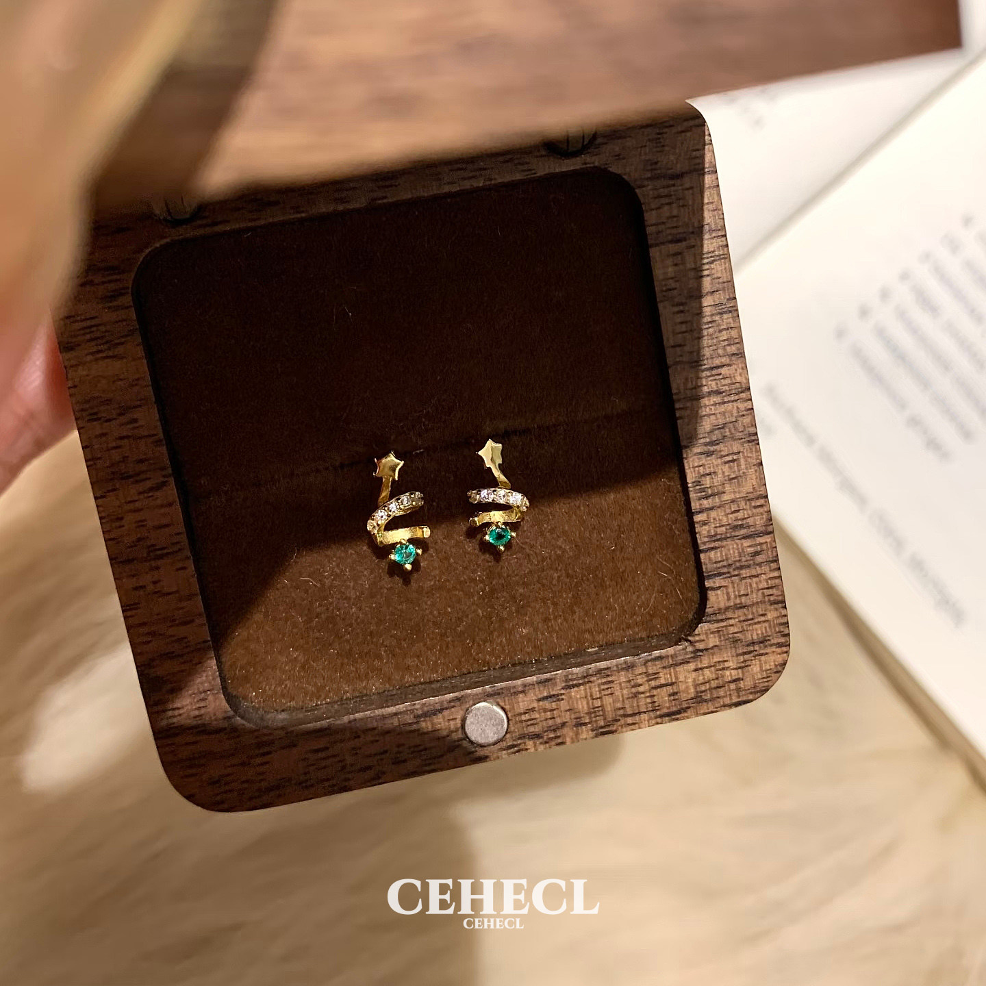 S925纯银微镶绿钻星星圣诞树耳钉