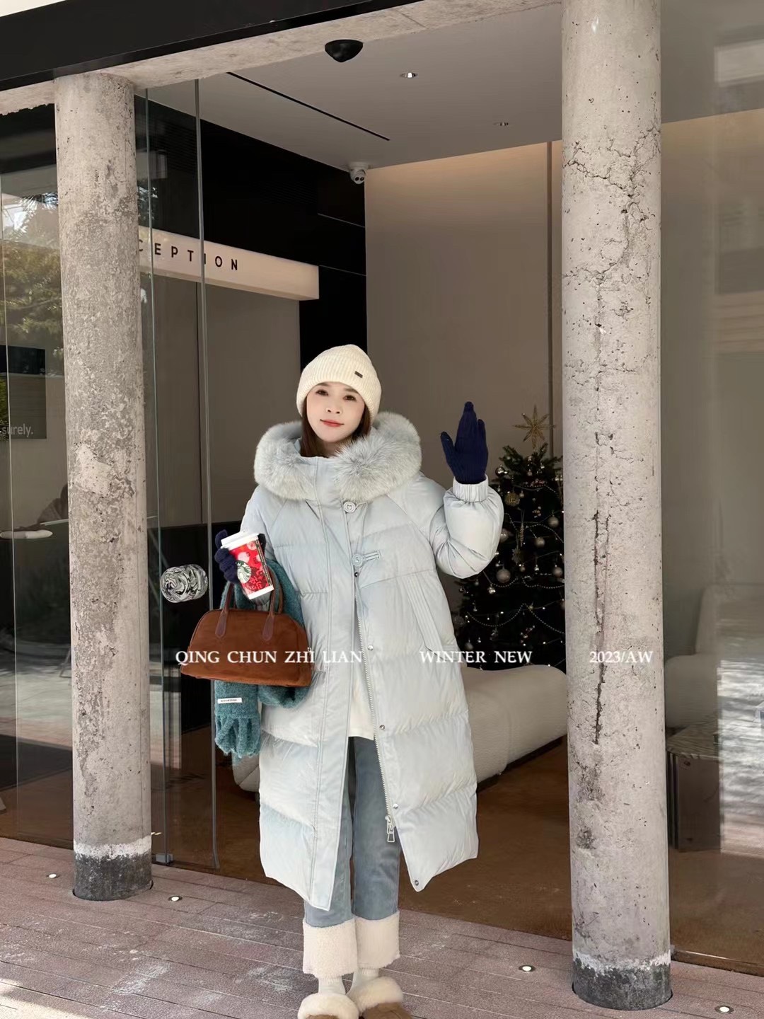 88383 连帽中长款羽绒服女时尚洋气冬季新款白鸭绒加厚大毛领外套