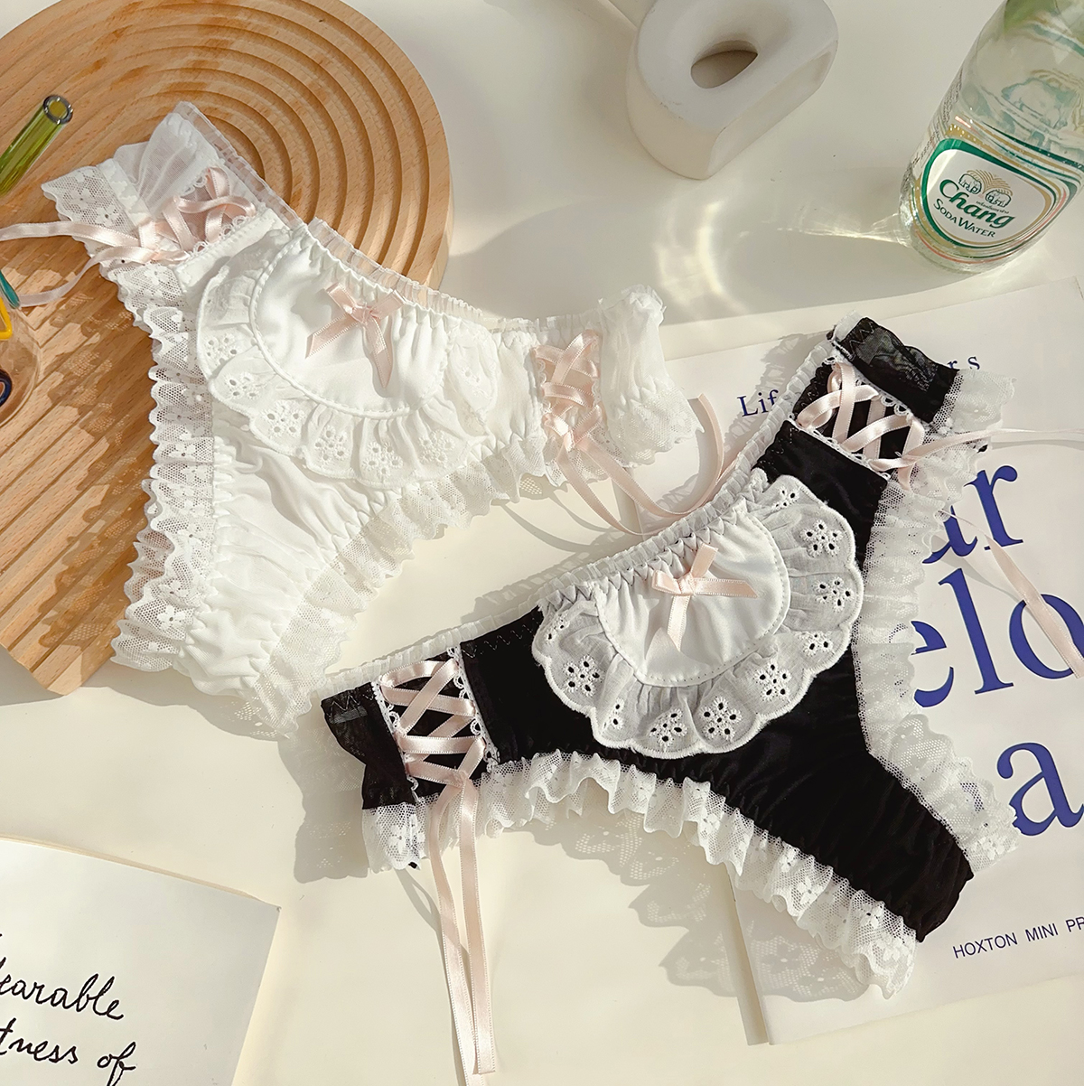 女仆蕾丝边火辣丁字裤女